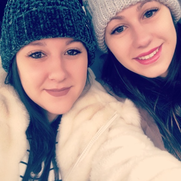 Meet your Posher, Michelle - Picture 1 of 1